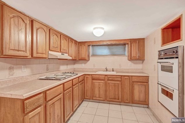 115 Passaic Ave, Rutherford NJ  07070-1919 exterior