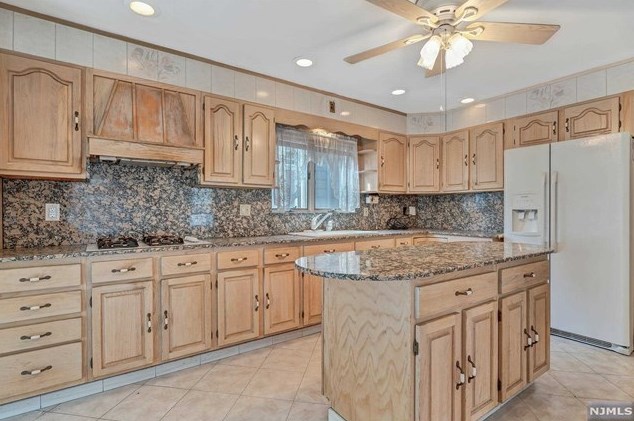 115 Passaic Ave, Rutherford NJ  07070-1919 exterior