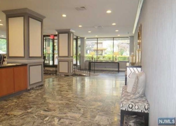 344 Prospect Ave #5e, Hackensack, NJ 07601