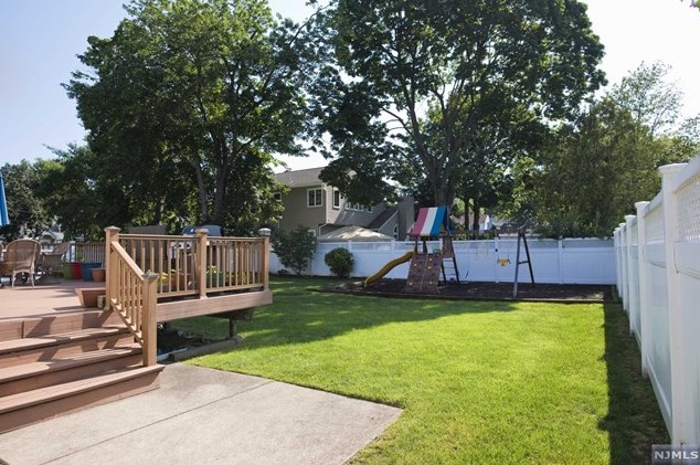 336 Pershing Ave, Oradell, NJ 07649