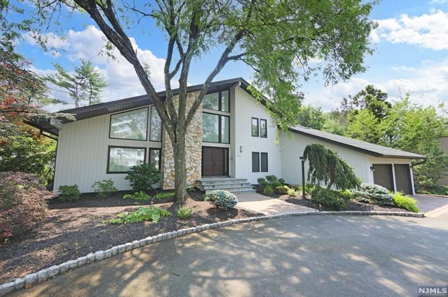 45 Johnson Ave, Englewood, NJ 07632