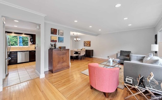 18 Garnett Pl, Norwood, NJ 07648-1241