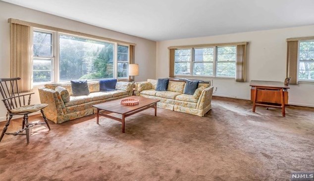 21 Brook Rd, Tenafly, NJ 07670-1138