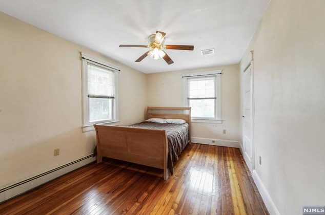 536 Prospect Ave, Ridgefield NJ  07657-2408 exterior