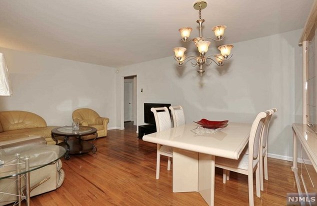 22 Mtn Ave, Westwood NJ 07676-5002 exterior