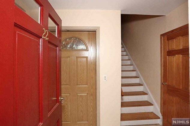 22 Mtn Ave, Westwood NJ 07676-5002 exterior