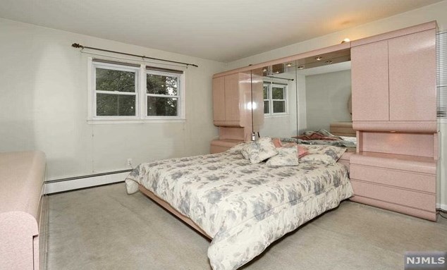 22 Mtn Ave, Westwood NJ 07676-5002 exterior