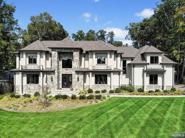 38 Orchard Rd, Demarest, NJ 07627