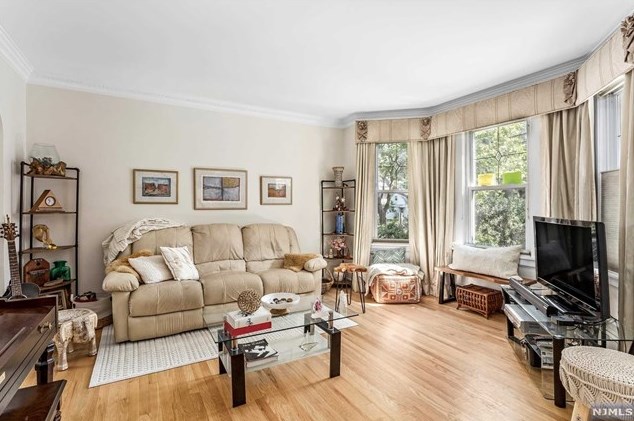 143 Highland Cross, Rutherford NJ  07070-2105 exterior