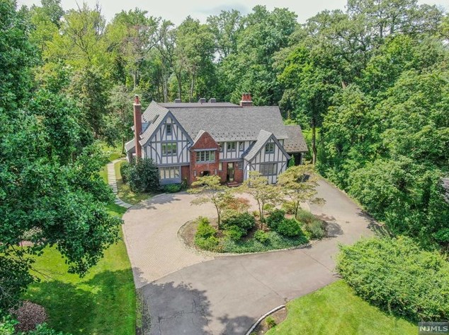 226 Chestnut St, Englewood, NJ 07631