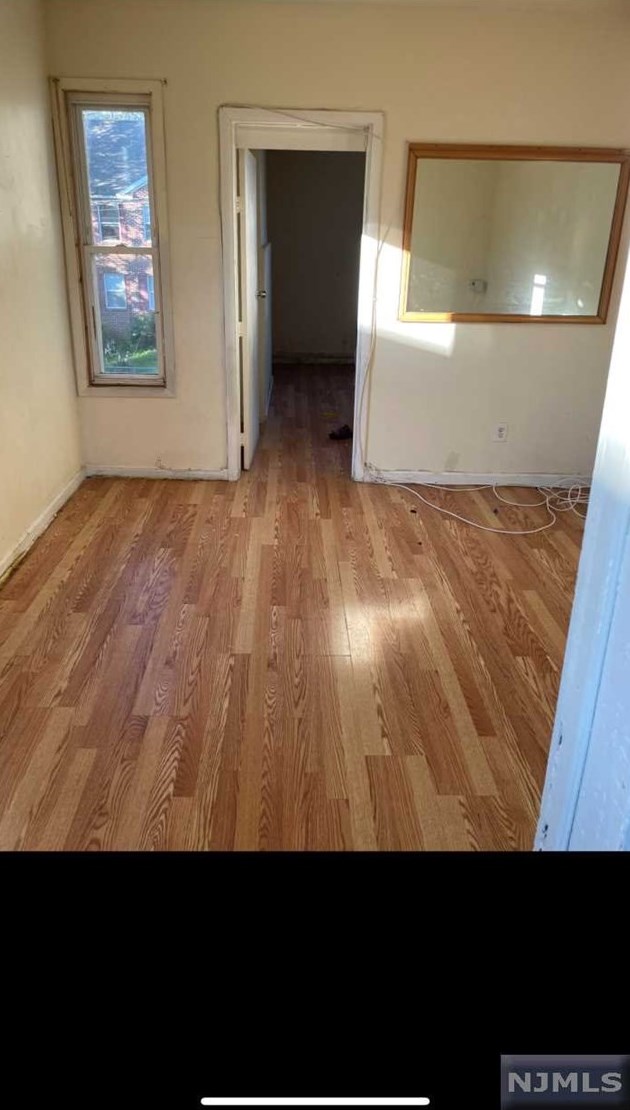23 Arch St, Paterson, NJ 07522