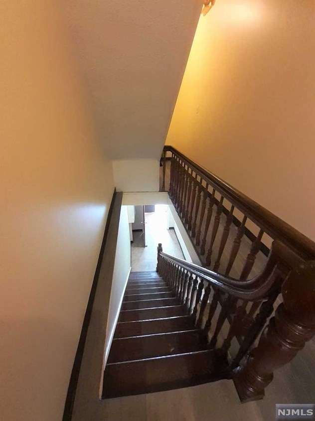 715 10th St #2fl, Union City, NJ 07087