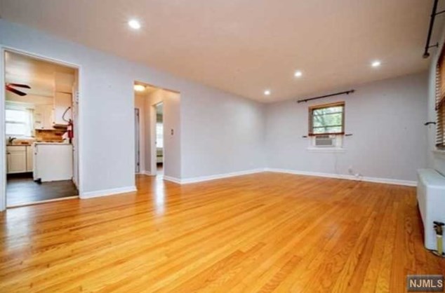 479 Maple Hill Dr, Hackensack, NJ 07601