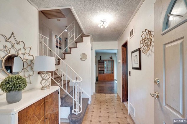 166 E Hudson Ave, Englewood, NJ 07631