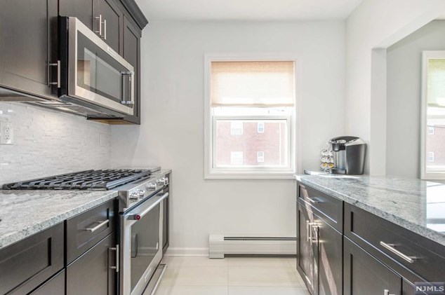 25 Hinchman Ave, Wayne, NJ 07470-2366
