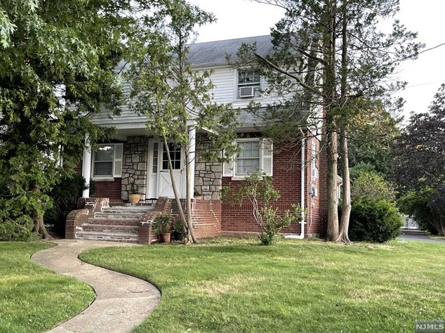 102 Madison Ave, Hasbrouck Heights, NJ 07604
