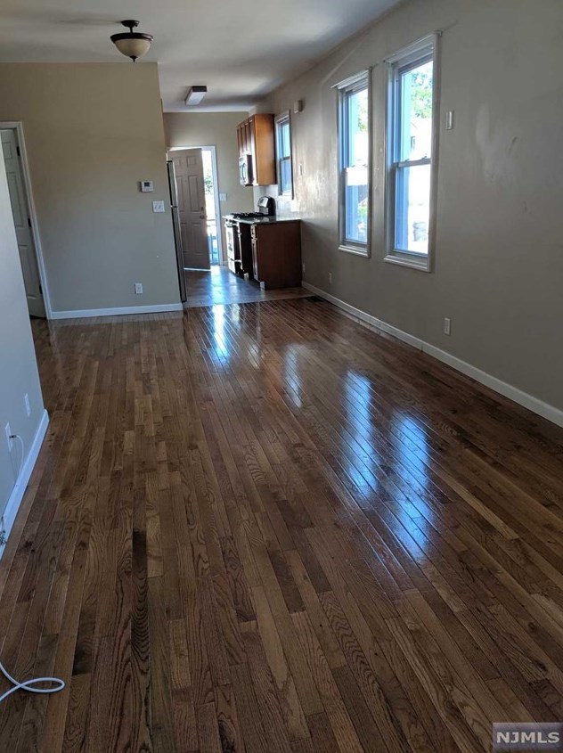 16-18 North Front St #4, Bergenfield, NJ 07621