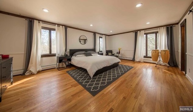 50 Jacquelin Ave, Ho Ho Kus NJ  exterior