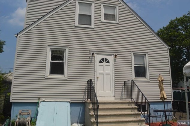6 3rd St #2, Paterson, NJ 07506
