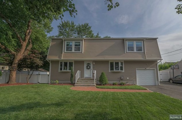322 Woodland Road E, N Milford, NJ 07646