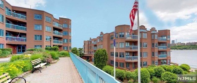 205 Nelson Ct #205, Edgewater, NJ 07020
