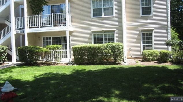 378 Cottonwood Way, Mahwah, NJ 07430