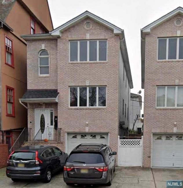 304 Davis Ave #1f, East Newark, NJ 07029