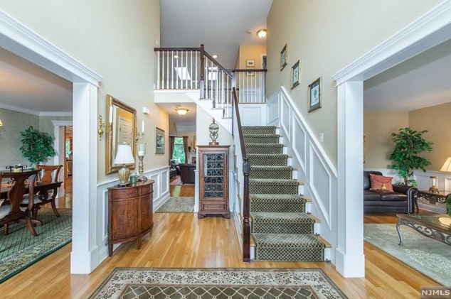 107 Point View Pkwy, Wayne, NJ 07470-2056
