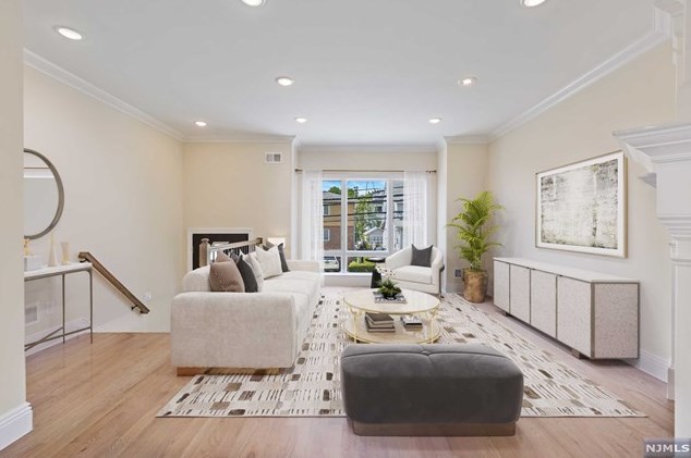 37 Crescent Ave, Cliffside Park, NJ 07010