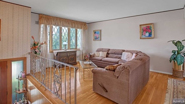180 Jocelyn Ave, Wood-Ridge, NJ 07075