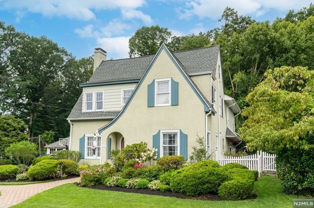 443 1st St, Oradell, NJ 07649