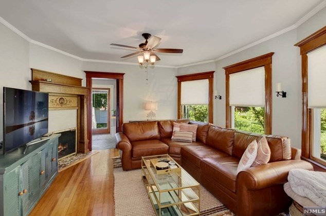 351 Lookout Ave, Hackensack NJ  07601-2804 exterior