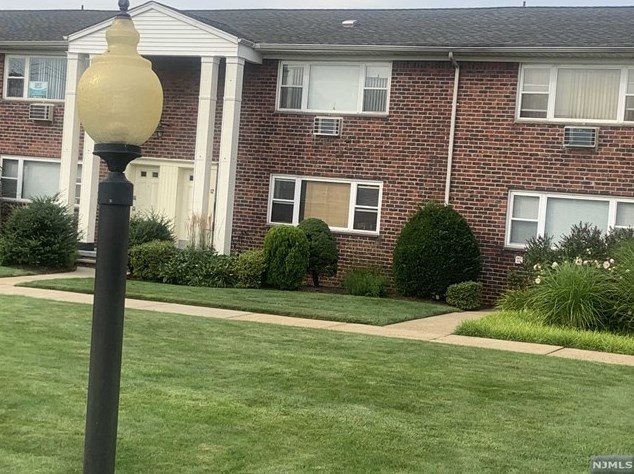 100 Bergen Blvd, Fairview, NJ 07022