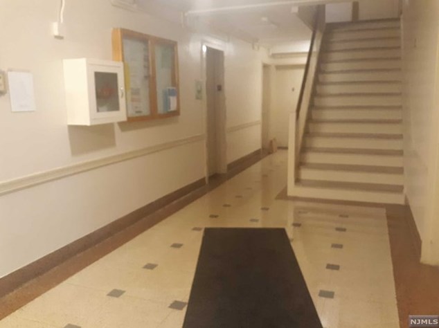 3031 Edwin Ave #4h, West Fort Lee, NJ 07024