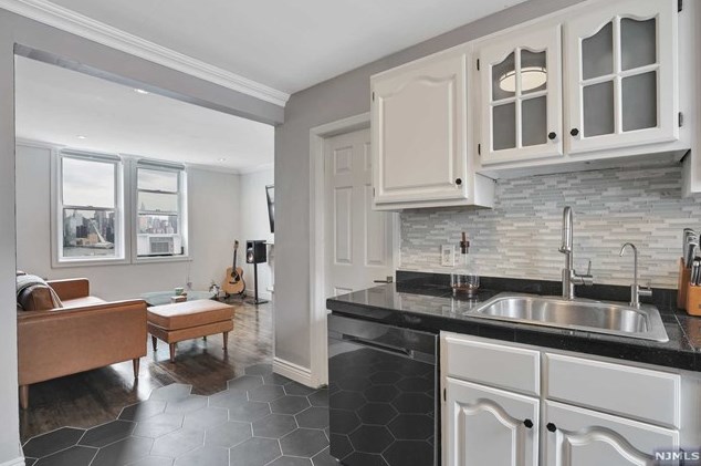 6009 Boulevard E #5e, West New York, NJ 07093