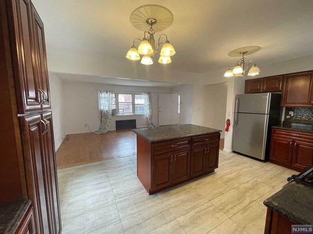 1630 Federspiel St, West Fort Lee NJ  07024-6906 exterior