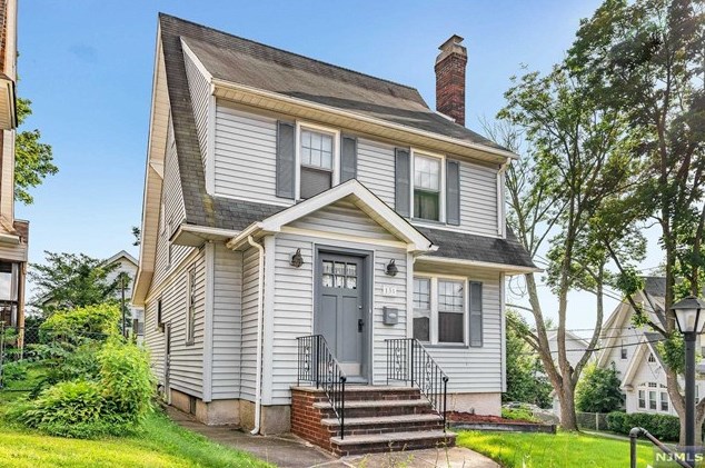 135 Church St, Nutley, NJ 07110