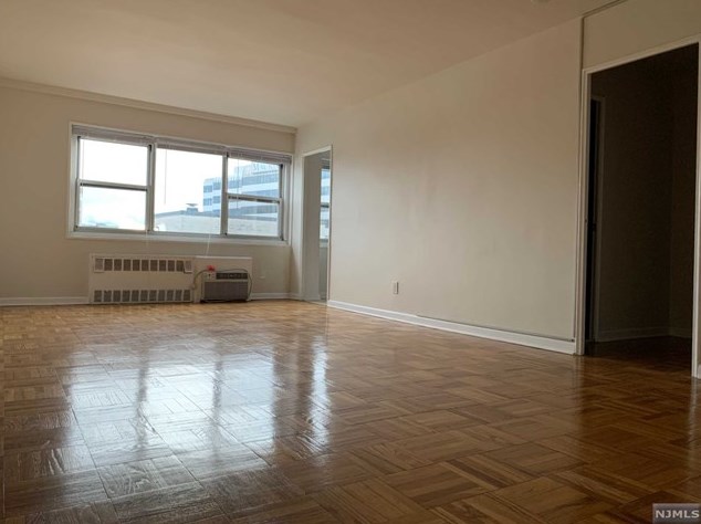 2175 Hudson Terrace #3-e, West Fort Lee, NJ 07024