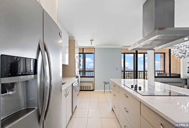 200 Winston Dr #1918, Cliffside Park, NJ 07010