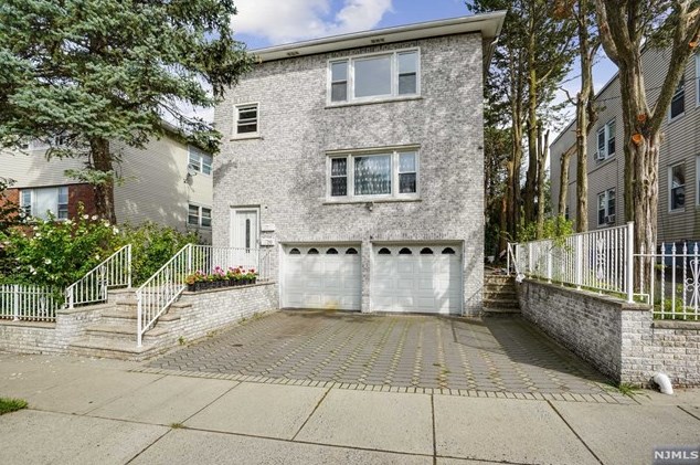 150 N Spring St, Bloomfield, NJ 07003