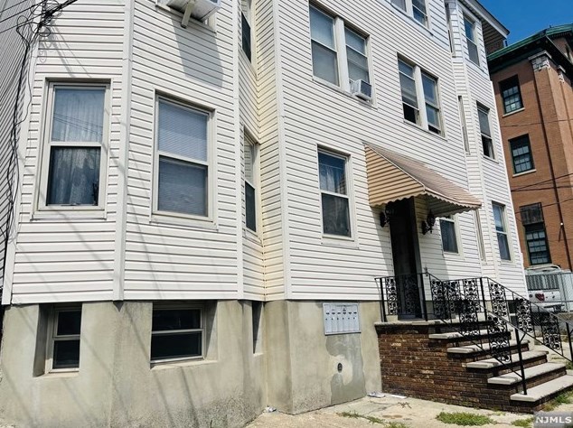 103-105 Devon St #2r, Kearny, NJ 07032