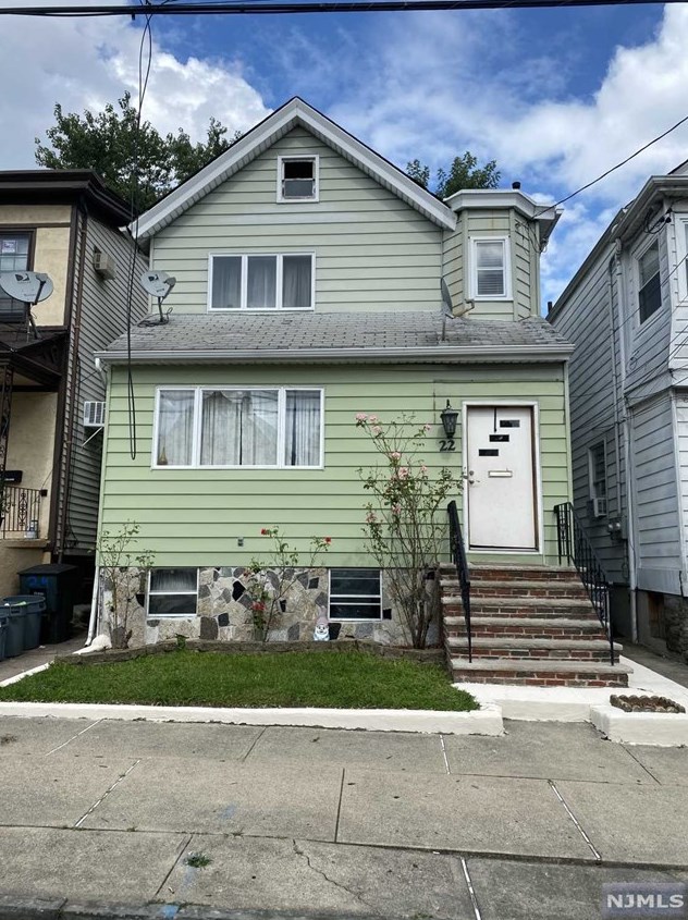 22 Cambridge Ave, Outwater, NJ 07026