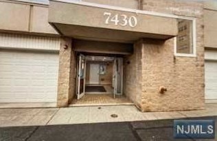 7430 Boulevard E #4b, North Bergen, NJ 07047