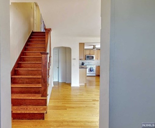 133 Catherine Ave, Mahwah, NJ 07430
