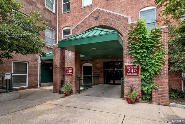 240 Main St #106, Little Falls, NJ 07424