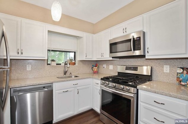 303 Grand Ave #6, Englewood, NJ 07631