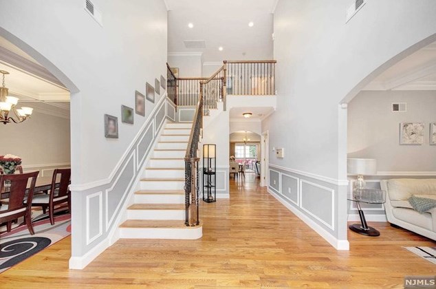 254 Wayne Ave, River Edge, NJ 07661