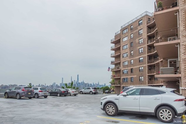 8800 Boulevard E Apt 2d, North Bergen, NJ