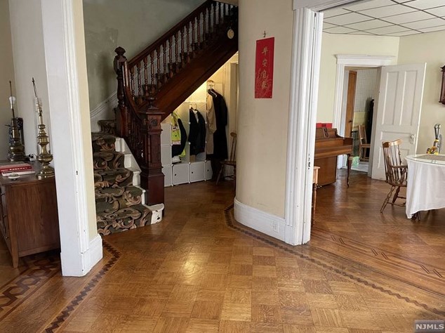 24 Pearsall Ave, Jersey City, NJ 07305-4719