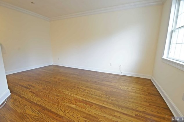 180 Edgewater Rd Apt 2c, Cliffside Park, NJ